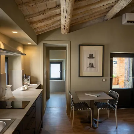 Villa Sassolini Suite & Rooms - Country Boutique Hotel-3